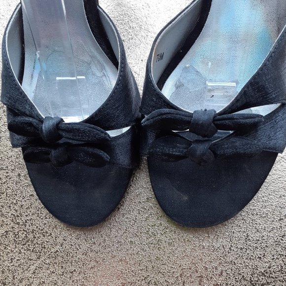 *EUC* METAPHOR 7 1/2 BLACK STRAPPY 4 " HEEL - Picture 3 of 10